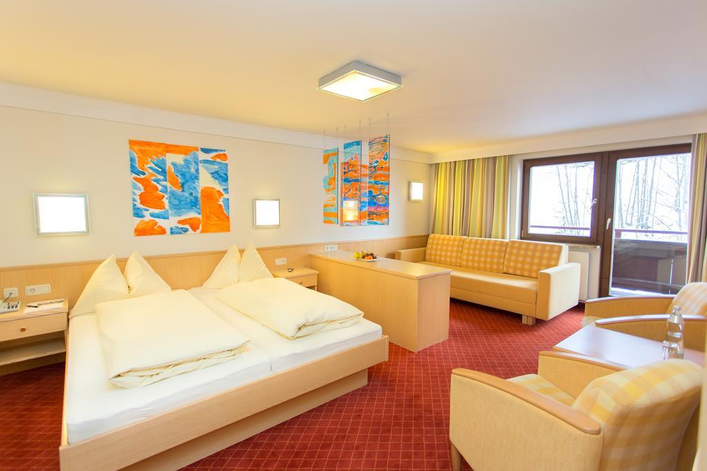 Hotel & Art Kristiana ซาลบาคฮินเทอร์เกลมม์ ภายนอก รูปภาพ