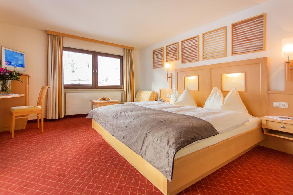 Hotel & Art Kristiana ซาลบาคฮินเทอร์เกลมม์ ภายนอก รูปภาพ